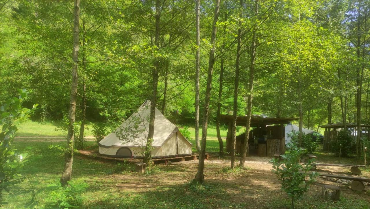 Robinson Camp Kupa - Juratovicki Brig Hotel Netretic Exterior foto
